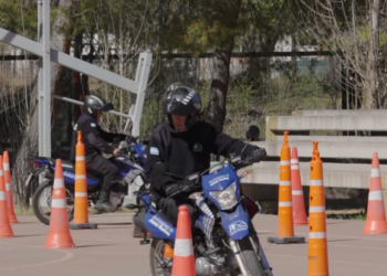 Capacitaron a 16 agentes municipales en conducción de motos