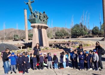 Más de mil estudiantes recorrieron el Monumento al Pueblo Puntano de la Independencia