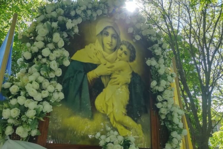 Se realizó la 28º Caminata Familiar Mariana en Juana Koslay